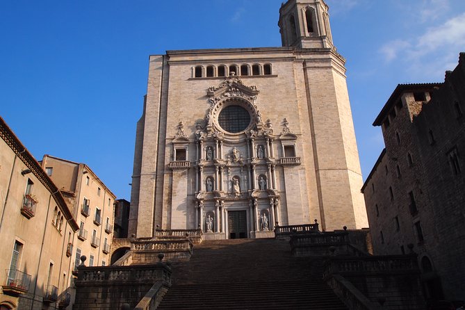 Costa Brava and Girona Small Group Easy Hike from Barcelona - Pont de les Peixateries Velles to the Onyar River: Girona starts with bridges