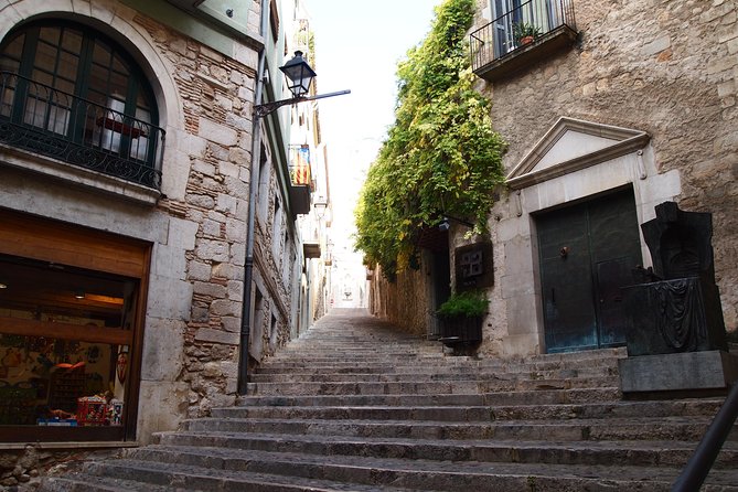 Costa Brava and Girona Small Group Easy Hike from Barcelona - Passeig de la Muralla and Girona Cathedral: viewpoint time and a reality check on scale