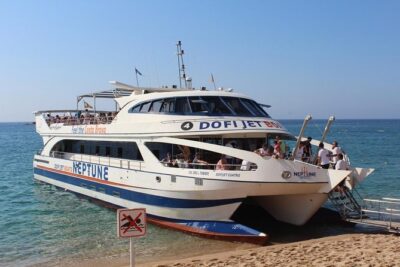 Costa Brava Day Sightseeing Tour with Boat Trip from Barcelona - Lloret de Mar in One Hour: Promenade Views and Shopping Streets