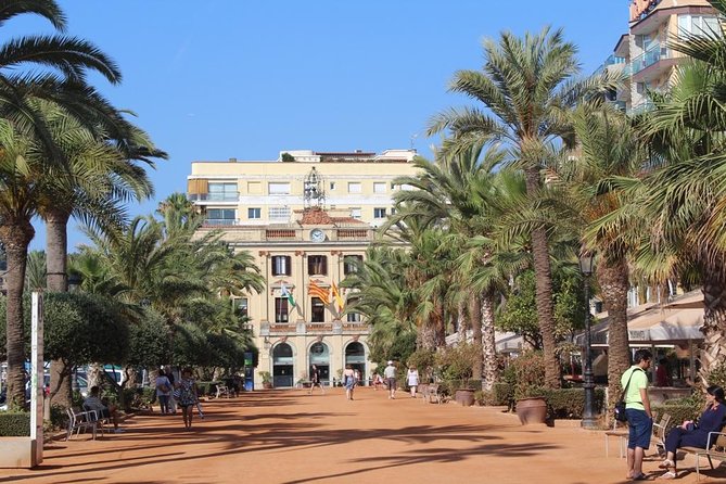 Costa Brava Day Sightseeing Tour with Boat Trip from Barcelona - Tossa de Mar Guided Walk and Vila Vella Old Town Views
