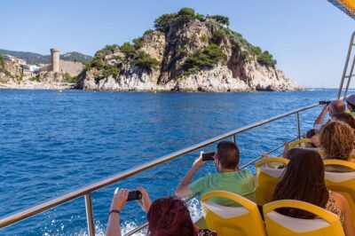 Costa Brava Small Group with Hotel Pick up and Boat Ride - Swim stop logic: how the guide chooses your cove time