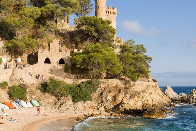 Costa Brava Small Group with Hotel Pick up and Boat Ride - The guide factor: what the best hosts do