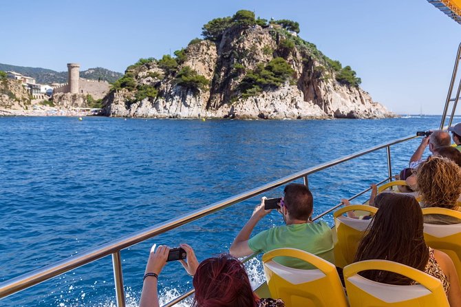 Costa Brava, Tossa de Mar Private Tour, hotel pick-up & Boat Ride - Sant Feliu de Guíxols: photo-road coast, beach time, and fishing-village lanes