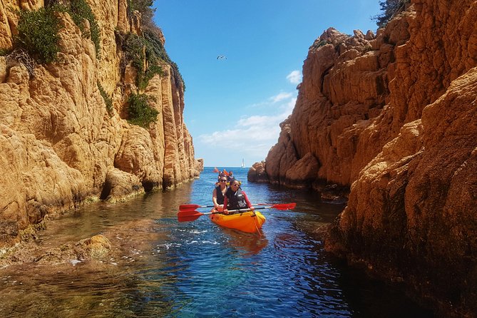Costa Brava Tour with Kayak & Lagoon Snorkeling - Stop 1 at Via Ferrata Cala del Moli: where the coast starts to click