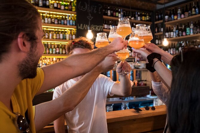 Craft Beer Tipsy Tour in Barcelona - The five-beer flight: how to taste without fogging out