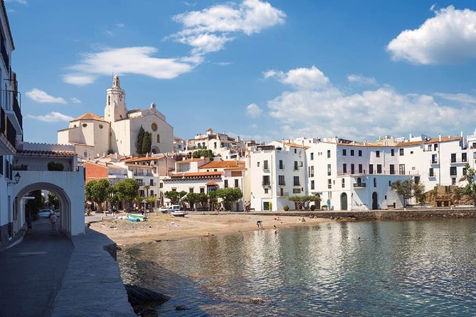 Dalí & Wine | Premium Private Tour with Coastal or Girona Add-On - Dalí Theatre-Museum in Figueres: your 90-minute surrealism fix