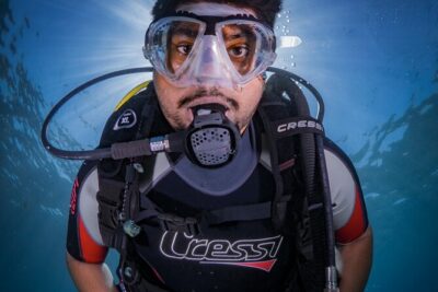 Discover PADI Diving in Barcelona - Your first 30–40 minutes underwater: calm water, close-by marine life