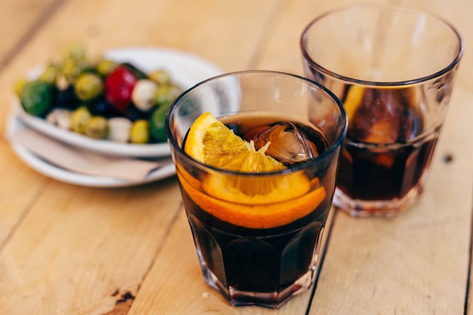Drinks & Bites in El Born Private Tour - El Born in the evening: why this tour starts with food and slows down time