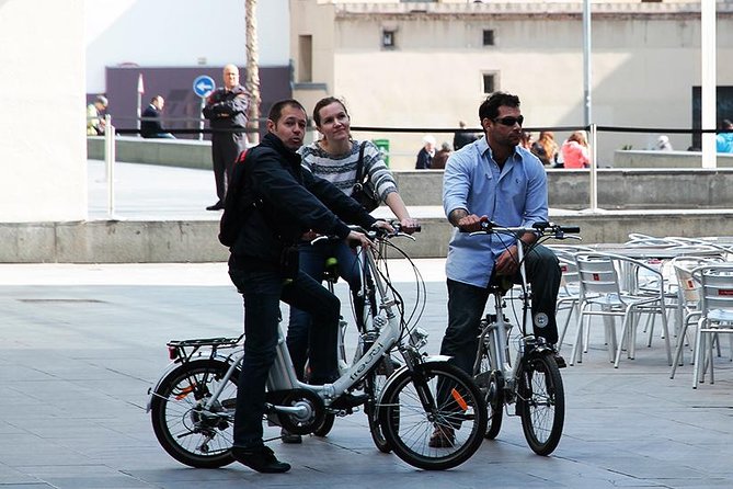 E-Bike Barcelona Highlights & Park Guell in Small Group - Gothic Quarter Lanes: 2000 Years in Short Distances