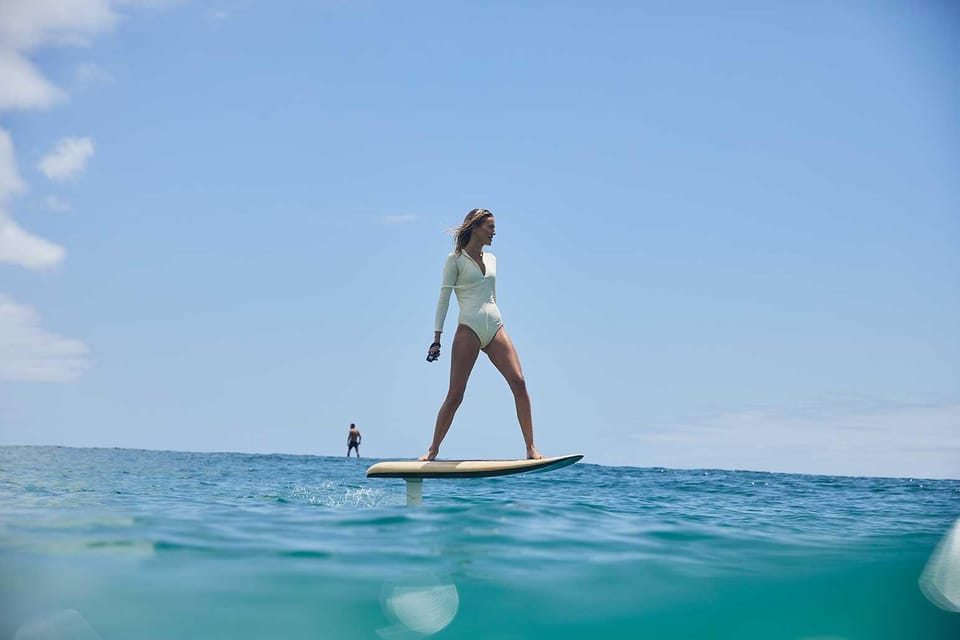 E-FOIL FLITEBOARD BARCELONA - Instructors Matter: Mateo, Francesca, and the Coaching Style