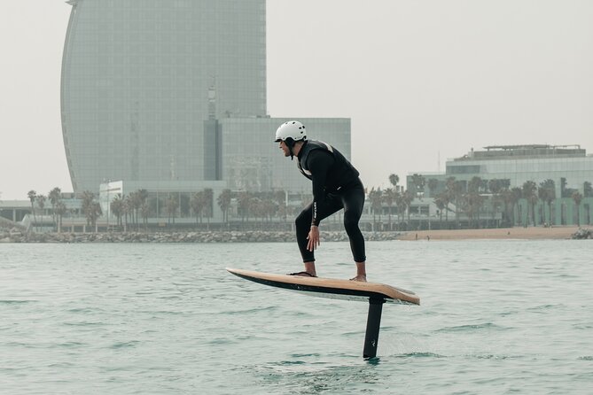 eFoil Fliteboard Experience Barcelona - Gear and comfort: helmet, impact vest, and neoprene