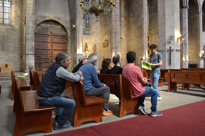 El Born: Santa Maria del Mar Tour with Exclusive Rooftop Views - Stop Inside Santa Maria del Mar: Gothic Details You Can See Up Close