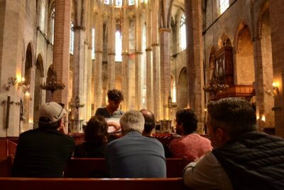 El Born: Santa Maria del Mar Tour with Exclusive Rooftop Views - Meeting Point and Timing: Making 1 Hour 15 Minutes Feel Longer