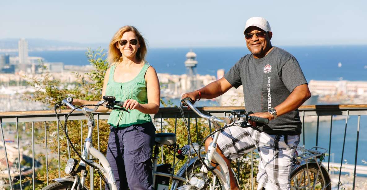 Electric Bike Tour of Montjuic and Barcelona - Plaça d’Espanya: the practical anchor before the views