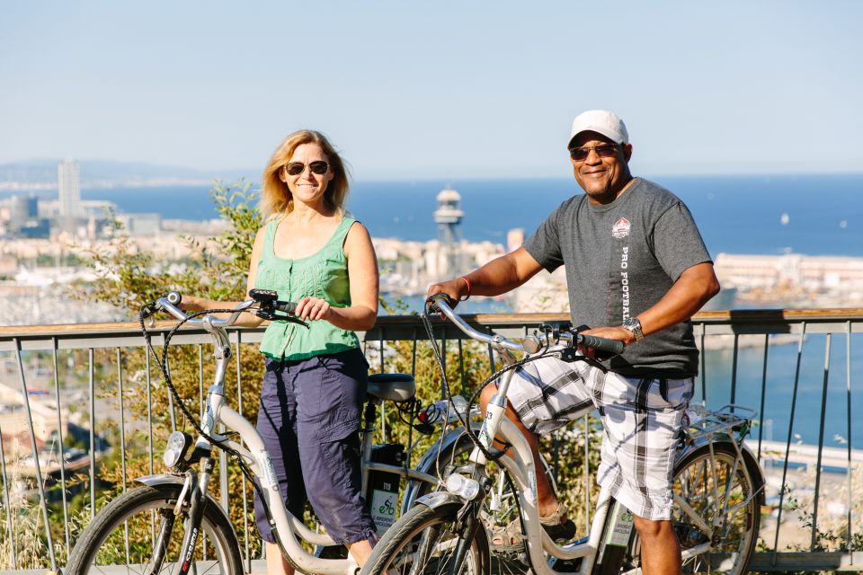 Electric Bike Tour of Montjuic and Barcelona - Where the tour starts in Ciutat Vella (and how that sets the tone)