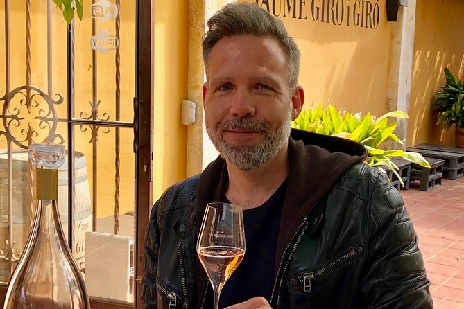 Exclusive Champagne & Chocolate Getaway - with excellent lunch - Sant Sadurní d’Anoia stroll: narrow lanes and Catalan-town calm