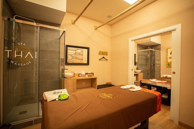 Exfoliating and Moisturizing Body Treatment of 60 min in THAI MASSAGE ALURA - Price check: $92.19 for two body steps, and why it can be good value