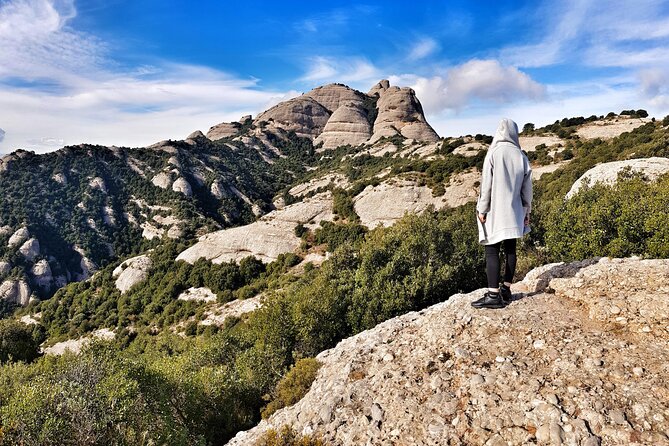 Experience Montserrat: Private Tour for Families and Friends - Funicular and walking: how you get the Montserrat view factor