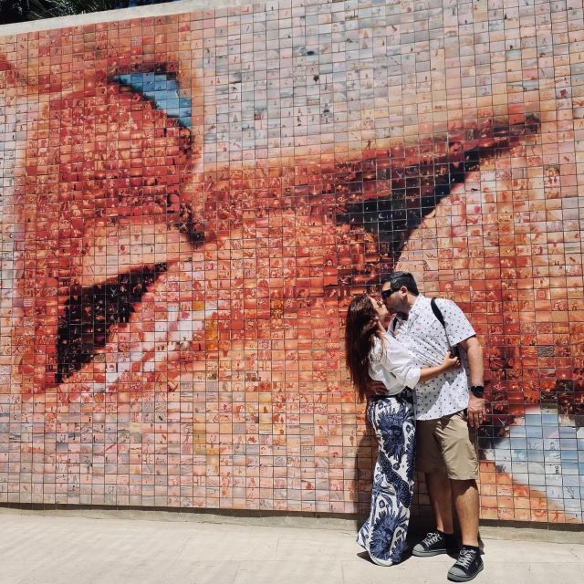 Explore Barcelona by Bike & Photo Shooting - Barceloneta Beach: moving from postcard to real vibe