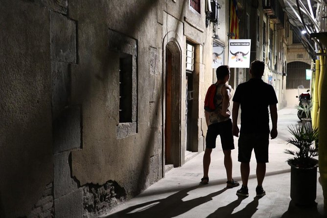 Explore hidden streets of Barcelona with a local - Barri Gòtic: 2000 Years of Stories in the Street Layout
