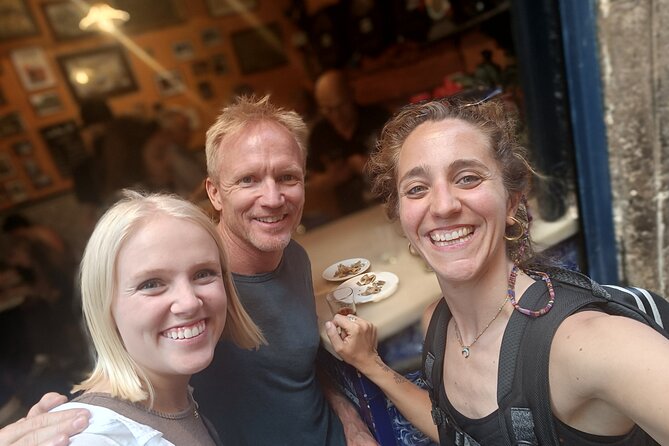 Familly friendly traditions & food tour: tailored tapas & games! - Pace and family-friendly games: how the tour keeps kids engaged