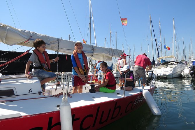 Family Sailing Tour in Barcelona - Price and value: is $208.23 fair for two hours?