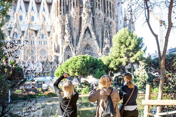 Fast Track Sagrada Familia & Park Guell the best of Gaudí - Price and value: what $34 really buys you