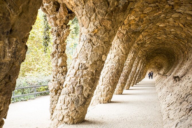Fast Track Sagrada Familia & Park Guell the best of Gaudí - How long this really feels: walking time, bilingual narration, and pacing