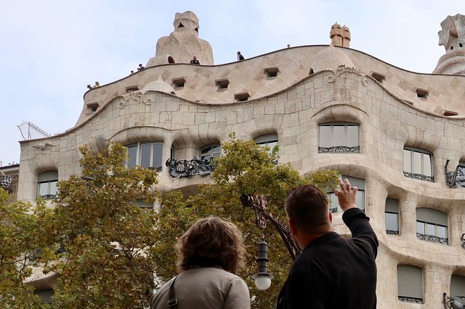 Feel like Gaudí: Barcelona Mosaic Workshop with Tour - Meeting on Passeig de Gràcia: Getting Oriented Fast