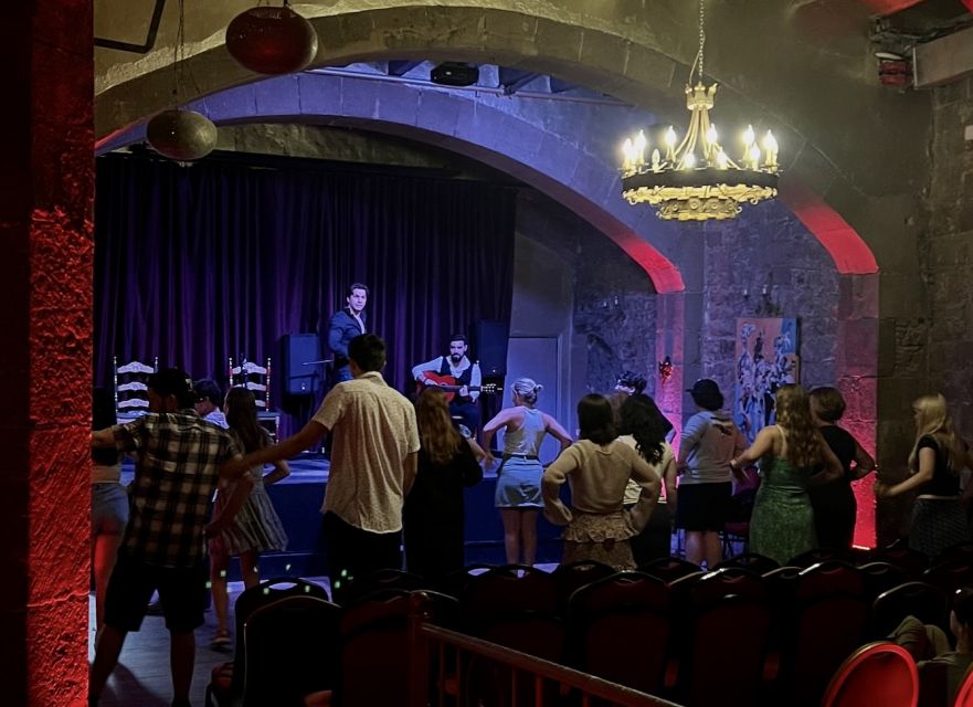 Flamenco Experience (30 minute masterclass) - Inside the Flamenco Masterclass: What You Can Do in the Room
