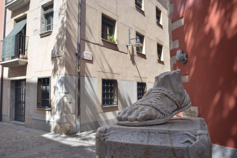 From Barcelona: Costa Brava & Girona Small Group Day Trip - Leaving Barcelona: the Banc d’Espanya start and van time