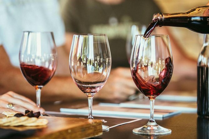 From Barcelona: El Penedès Hike & Wines - What to bring and wear for a steep, sunny day