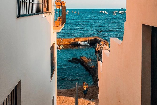 From Barcelona : Girona and Costa Brava Small Group Tour - Girona: medieval lanes with a guide who makes it click