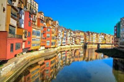 From Barcelona : Girona and Costa Brava Small Group Tour - Meeting points on Passeig de Gràcia: pick the one that fits your hotel