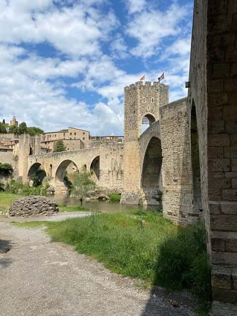 From Barcelona: Girona, Besalú & Castellfollit Day Trip - Guides and Group Size: Why Giulio, Fabrizio, and Nando Make a Difference
