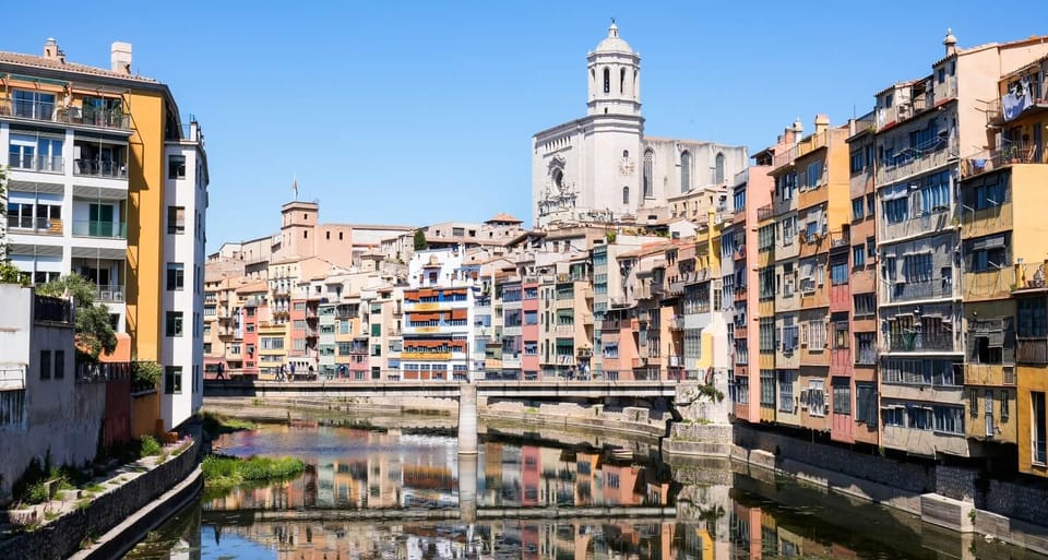 From Barcelona: Girona Guided Tour & Dalí Museum in Figueres - Onyar River views and Game of Thrones corners