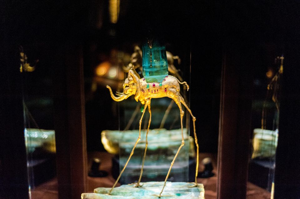 From Barcelona: Girona Guided Tour & Dalí Museum in Figueres - The hour of free time in Girona: how to use it without feeling rushed