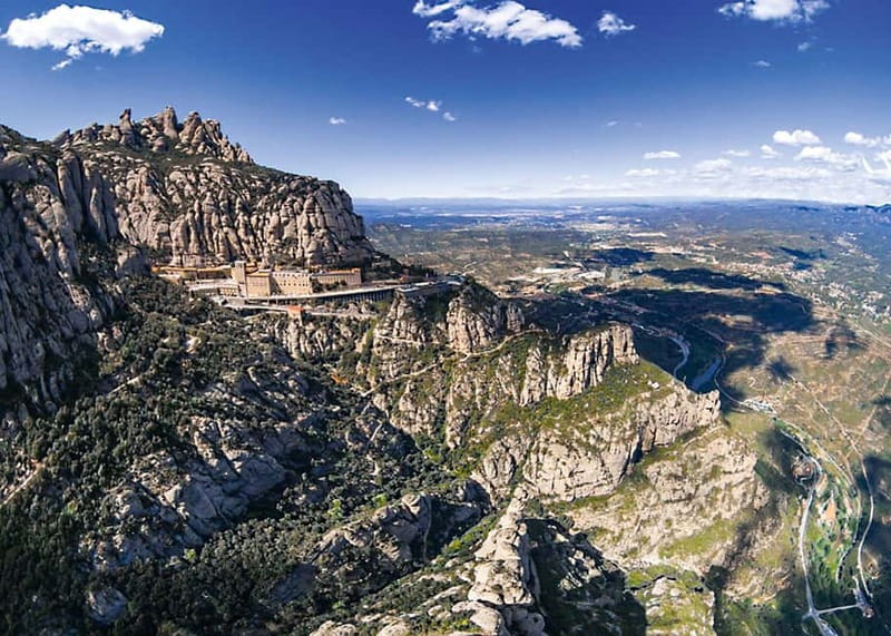 From Barcelona: Montserrat Full-Day Guided Tour - Entering Montserrat Monastery: what the basilica visit actually gives you