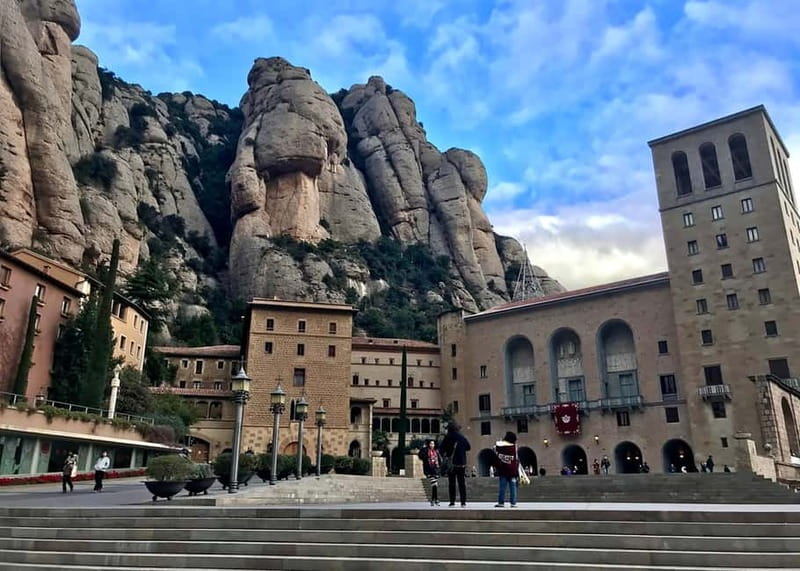 From Barcelona: Montserrat Full-Day Guided Tour - Price and value: is $138 a fair deal for this Montserrat plan?