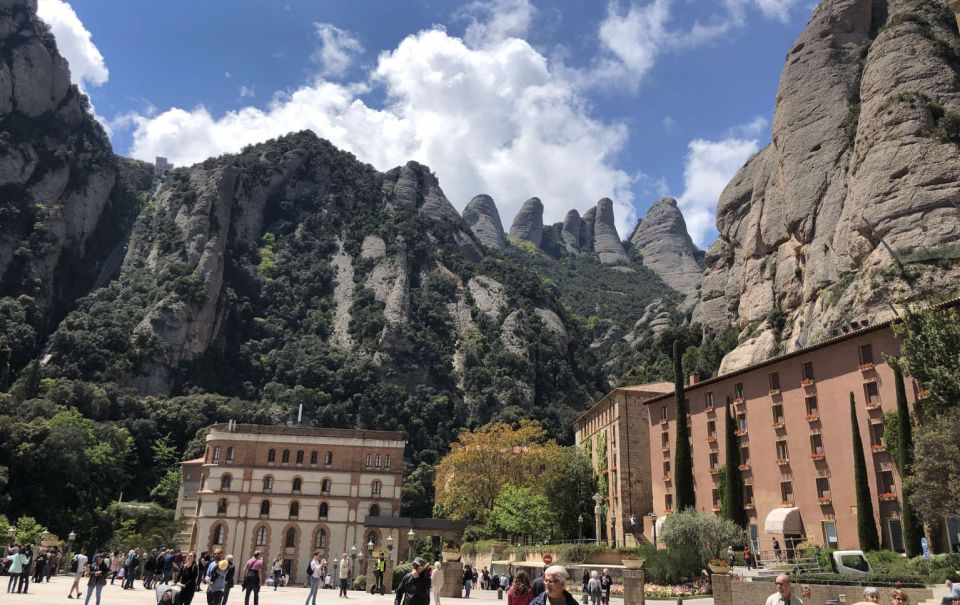 From Barcelona: Montserrat Private Day Trip With Pickup - From Barcelona to Montserrat in a Mercedes van (and why timing matters)