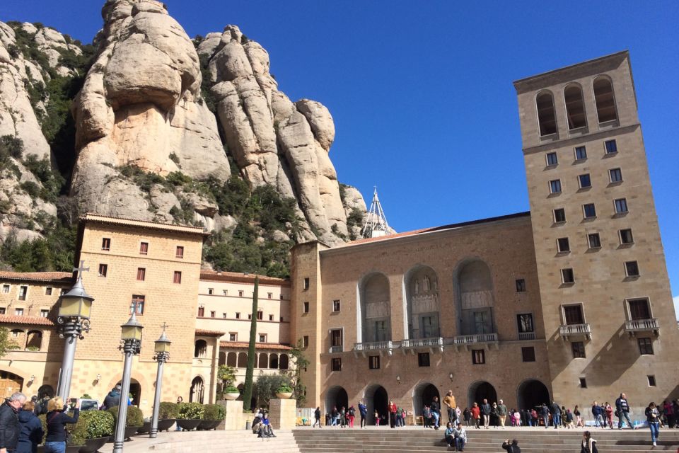 From Barcelona: Montserrat Private Guided Tour and Cable Car - What you can do during free time at the monastery