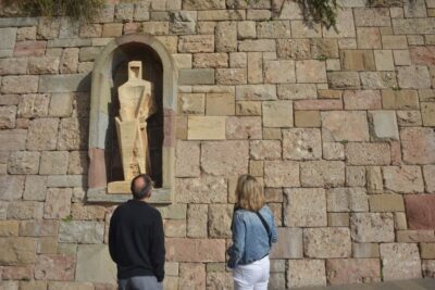 From Barcelona: Private Montserrat and Boutique Winery Tour - Hearing the Boys’ Choir and Seeing the Moreneta