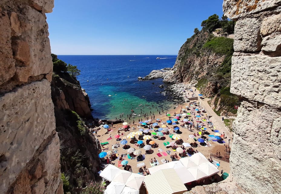 From Barcelona: Tossa de Mar Day Tour with Beach Time - Lunch in Tossa de Mar: eating well with real choices nearby