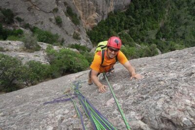 Full-day Guided Rock Climbing Trip in Montserrat, Barcelona - Meeting in Monistrol de Montserrat, and how pickup actually helps