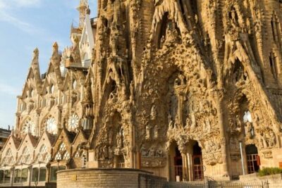 Full-Day Private Guided All Inclusive Barcelona Shore Excursion - Getting From the Port Without the Stress