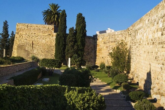 Full Day Visiting Tarragona and Sitges from Barcelona - Beyond the City: Arch of Bará and Roc de Sant Gaietà