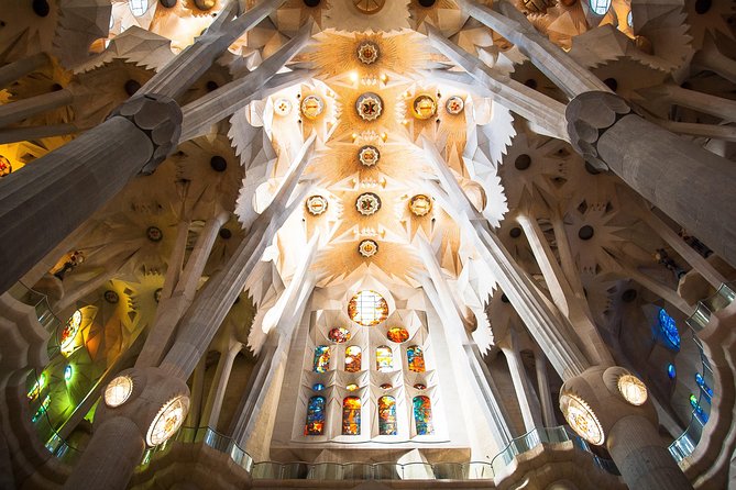 Gaudi and La Sagrada Familia Exterior Self-Guided Audio Tour - How the route flows: from Plaça Sagrada Família to La Marina