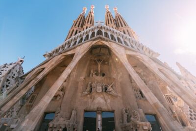 Gaudi and La Sagrada Familia Exterior Self-Guided Audio Tour - Languages and timing: start when it fits your day