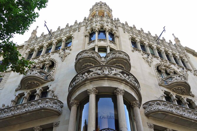 Gaudí and Modernism - Private Walking Tour - Manzana de la Discordia: Casa Lleó i Morera’s Secrets on the Facade