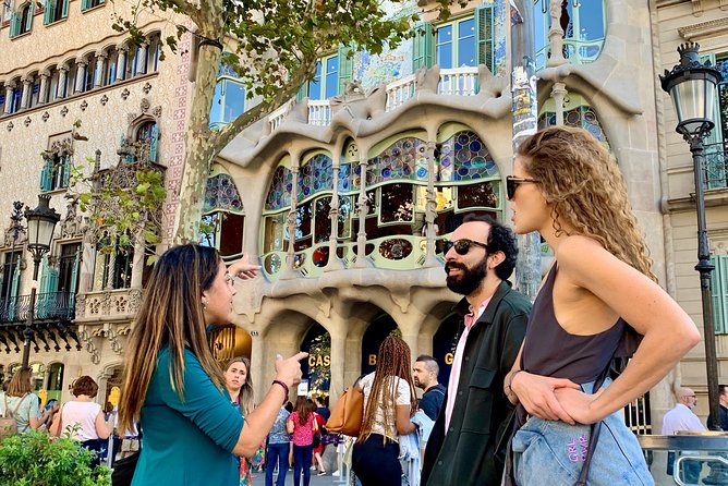 Gaudi, Modernisme And Spanish Wine - Gaudí, Modernisme and Spanish Wine: the point of this tour